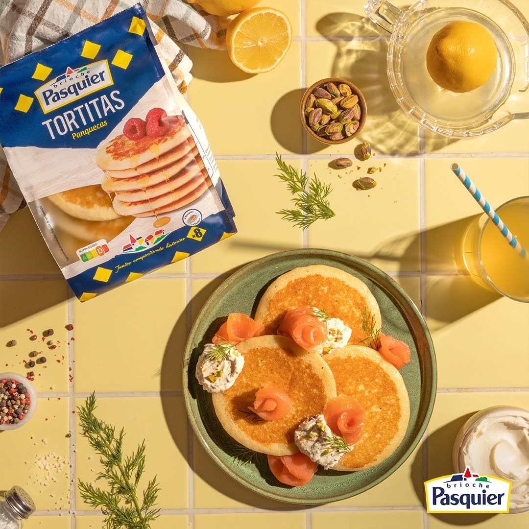 Tortitas con Salmón ahumado y queso crema