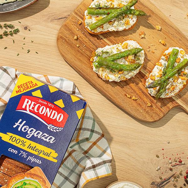 Hogaza Integral con espárragos trigueros y queso azul