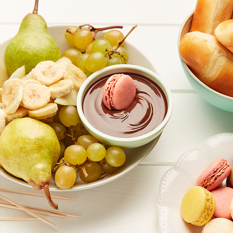 Macaron Chocolate Fondue